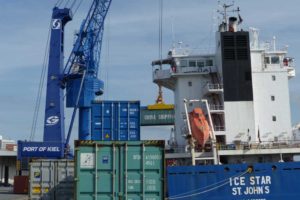 08 Containerverladung im Ostuferhafen Foto Port of Kiel