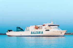 Ferry Napoles Balearia LNG